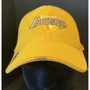 Los Angeles Lakers Flex Fit Yellow Hat Cap Osfa NBA‎ Basketball NEW One Size